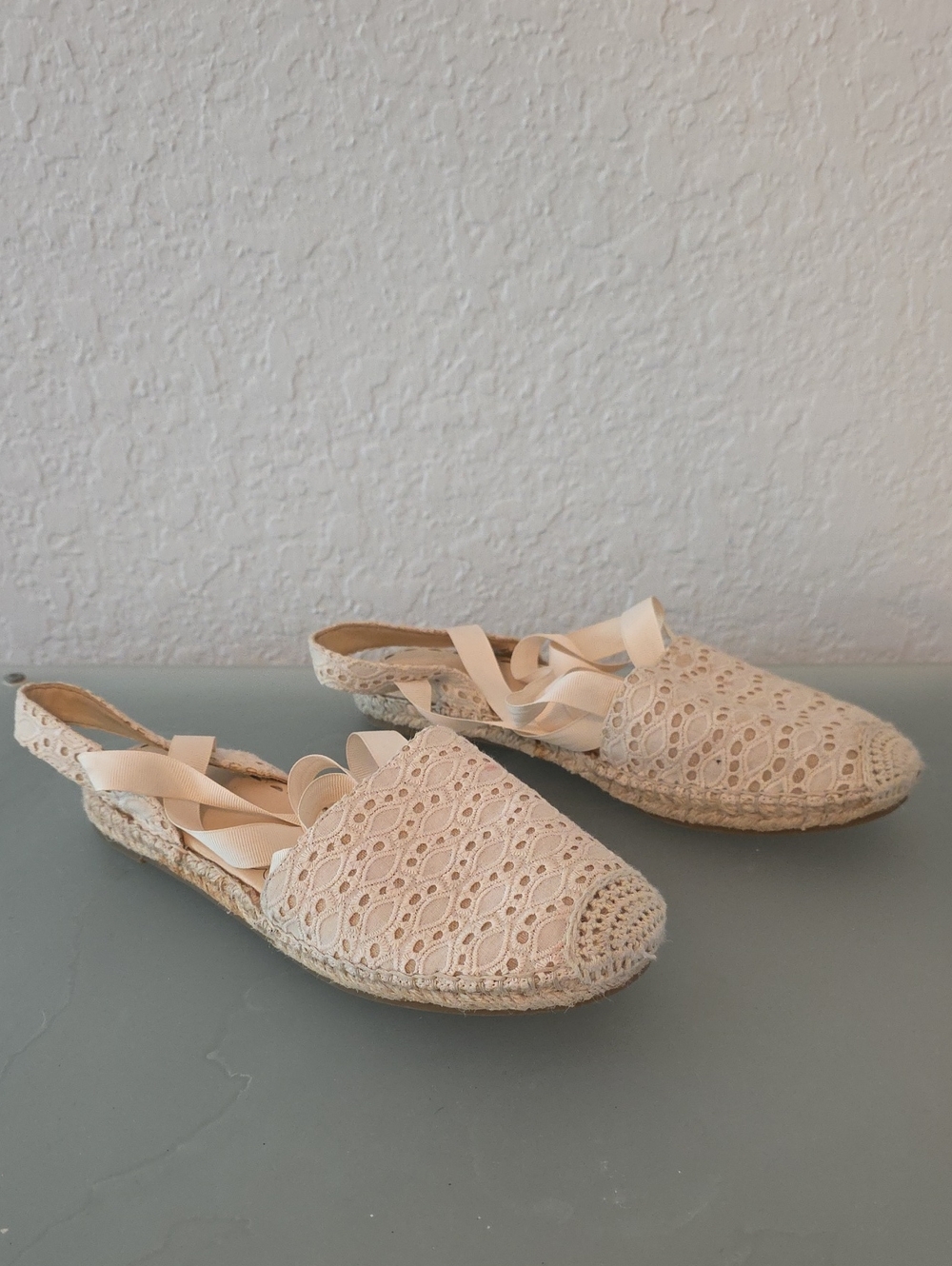 crown & ivy Cream Lace Espadrille Slingback Flats Size 7.5